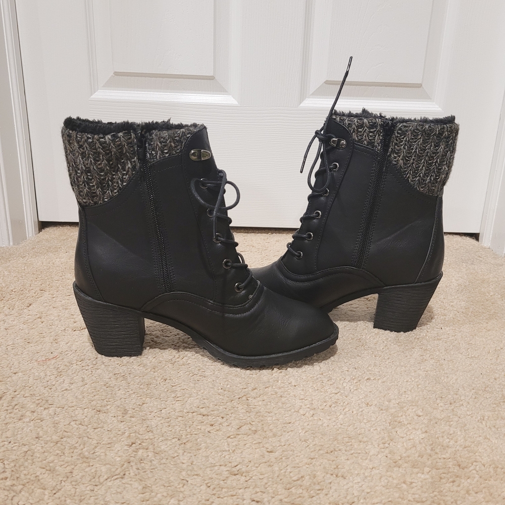NWT Lukees By Muk Luks Lacy Lori Black Lace Up Boots with Knit Cuff